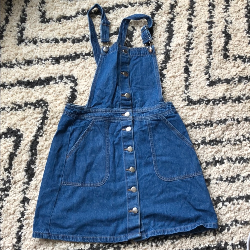 Overall dress
